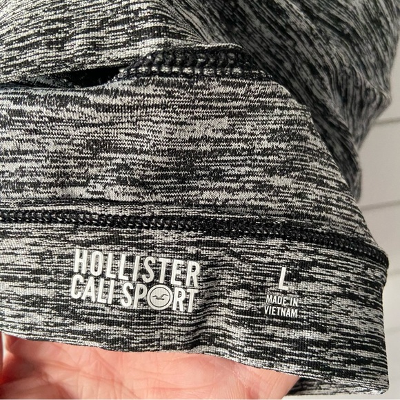 Hollister Sports Bra Size L - Picture 4 of 5